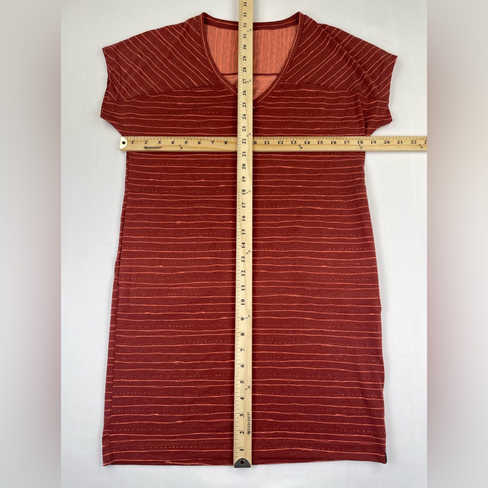 TITLE NINE Hiolani T-Shirt Dress Mirikuru Print Rust Striped V Neck Women’s XS - Picture 5 of 7
